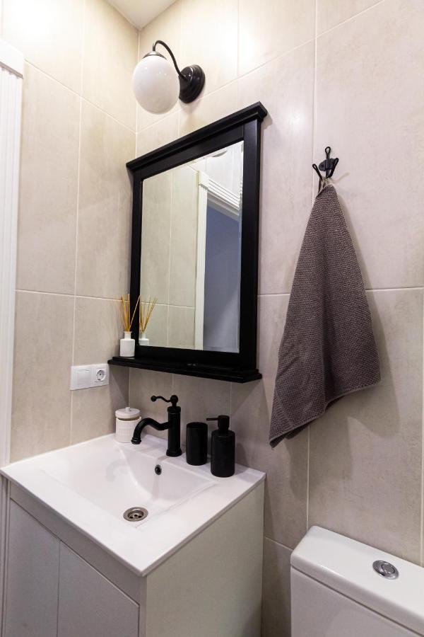 La Luna Suite In Old Town Of Málaga Buitenkant foto